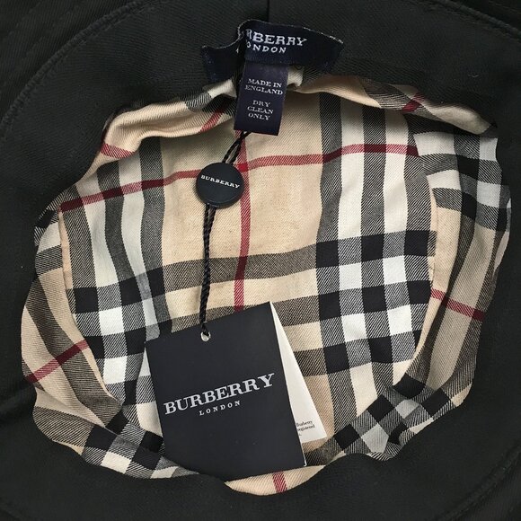 NEW Vintage Burberry Bucket Hat! Black With Signature Stripe Made in England - Picture 2 of 2